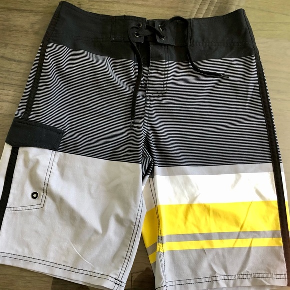 Mossimo Supply Co. Other - Men’s Mossimo Swim Trunks size 32